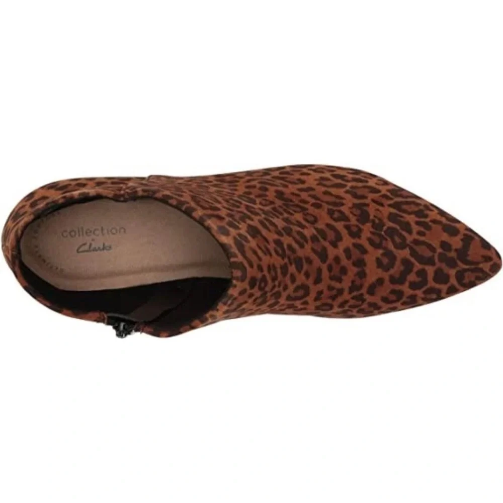 Clarks Leather "Linvale" ankle Bootie Cheetah Size 9.5 M - Picture 3 of 10